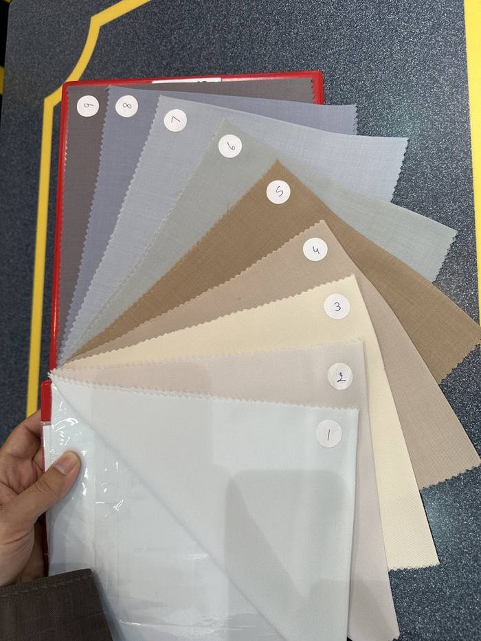 More kandura cloth on the shelves